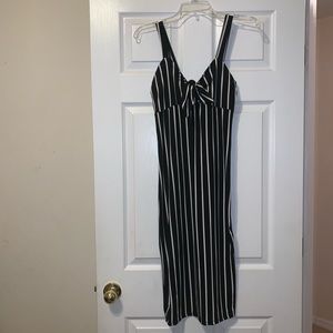 B&W STRIPED MIDI DRESS W BOW RESORT/VACATION WEAR